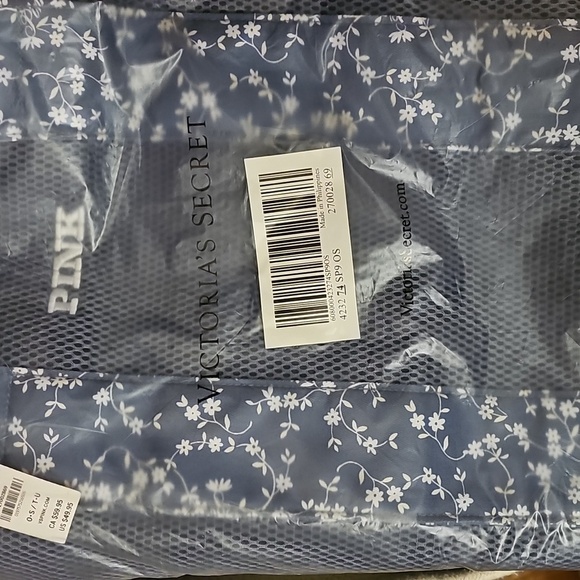 VS PINK MESH FLORAL TOTE 2025 - Picture 5 of 8